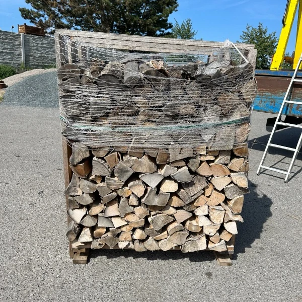 Suché dřevo tvrdé