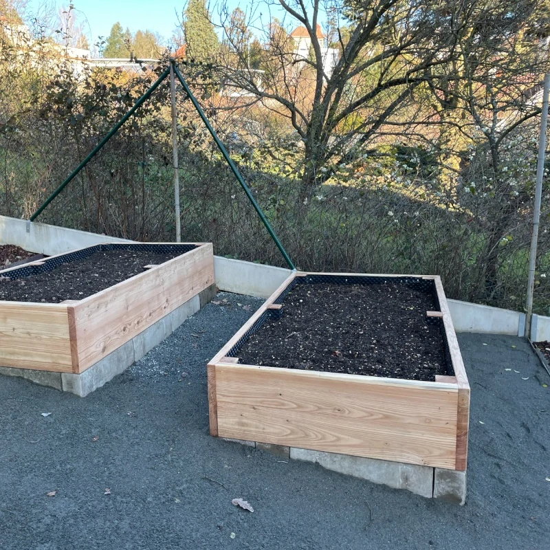 Truhlík bez spodního dílu 